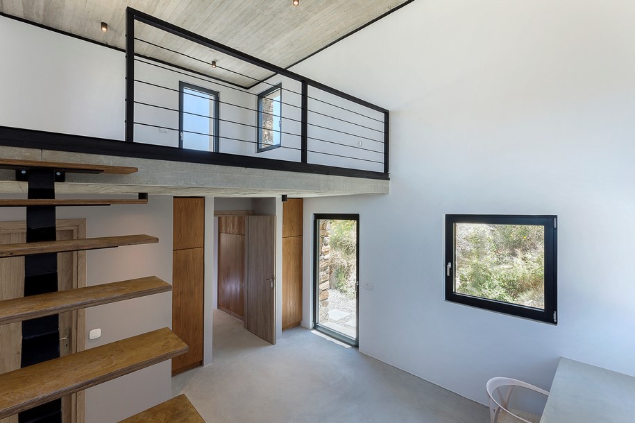 Κατοικία μεταξύ βράχων-6