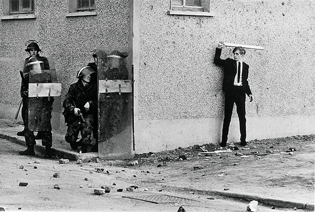 Don McCullin: συρράξεις, πραξικοπήματα, λοιμοί και ενοχές-1