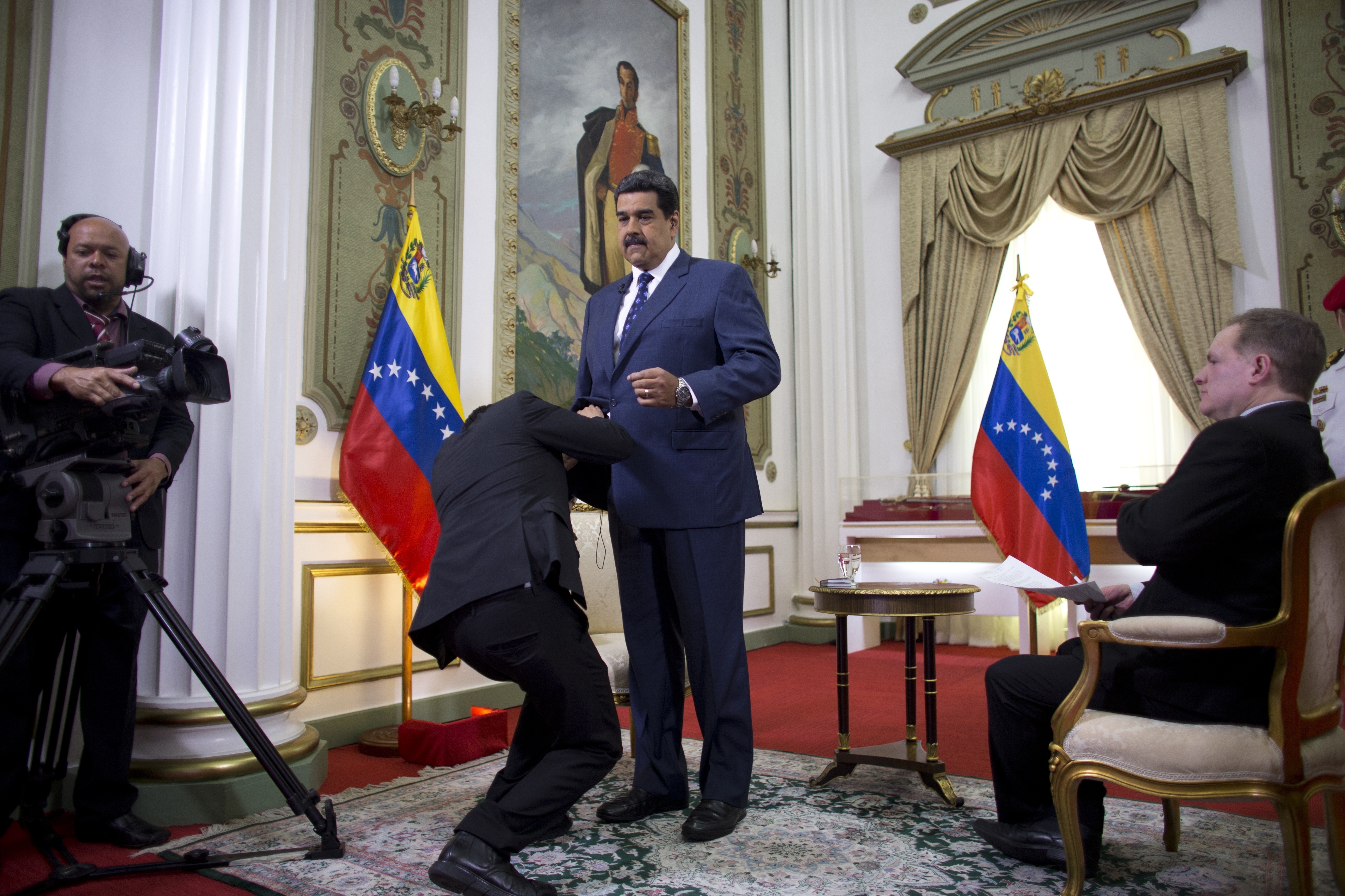 Μαδούρο στο AP: Ο ΥΠΕΞ μας συναντήθηκε μυστικά με τον ειδικό απεσταλμένο των ΗΠΑ-2