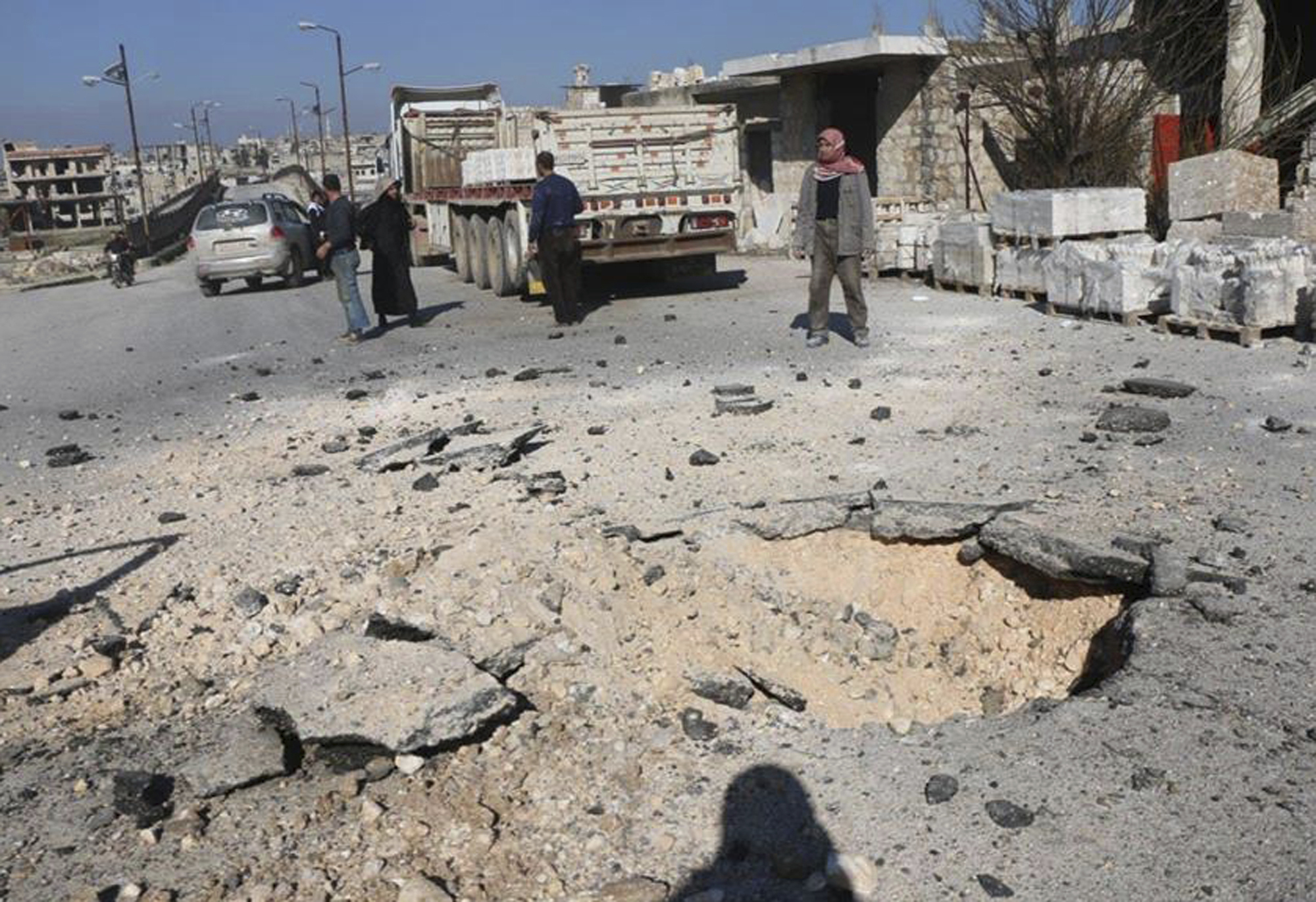 Δεκαπέντε νεκροί στο Ιντλίμπ της Συρίας μετά από δύο διαδοχικές εκρήξεις-2