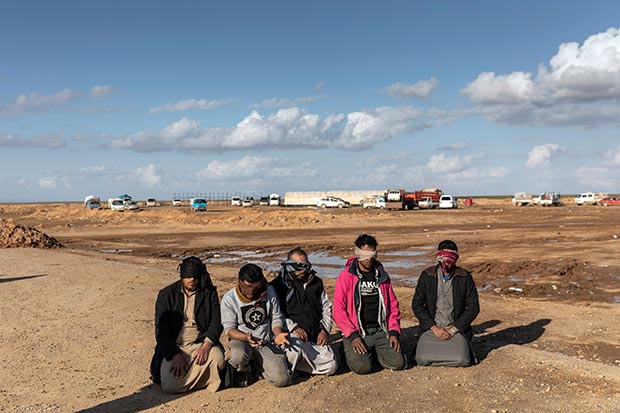 Η τελευταία μάχη του ISIS – Το Ισλαμικό Κράτος «παγιδευμένο» στη μικρή πόλη Μπαγκούζ-2