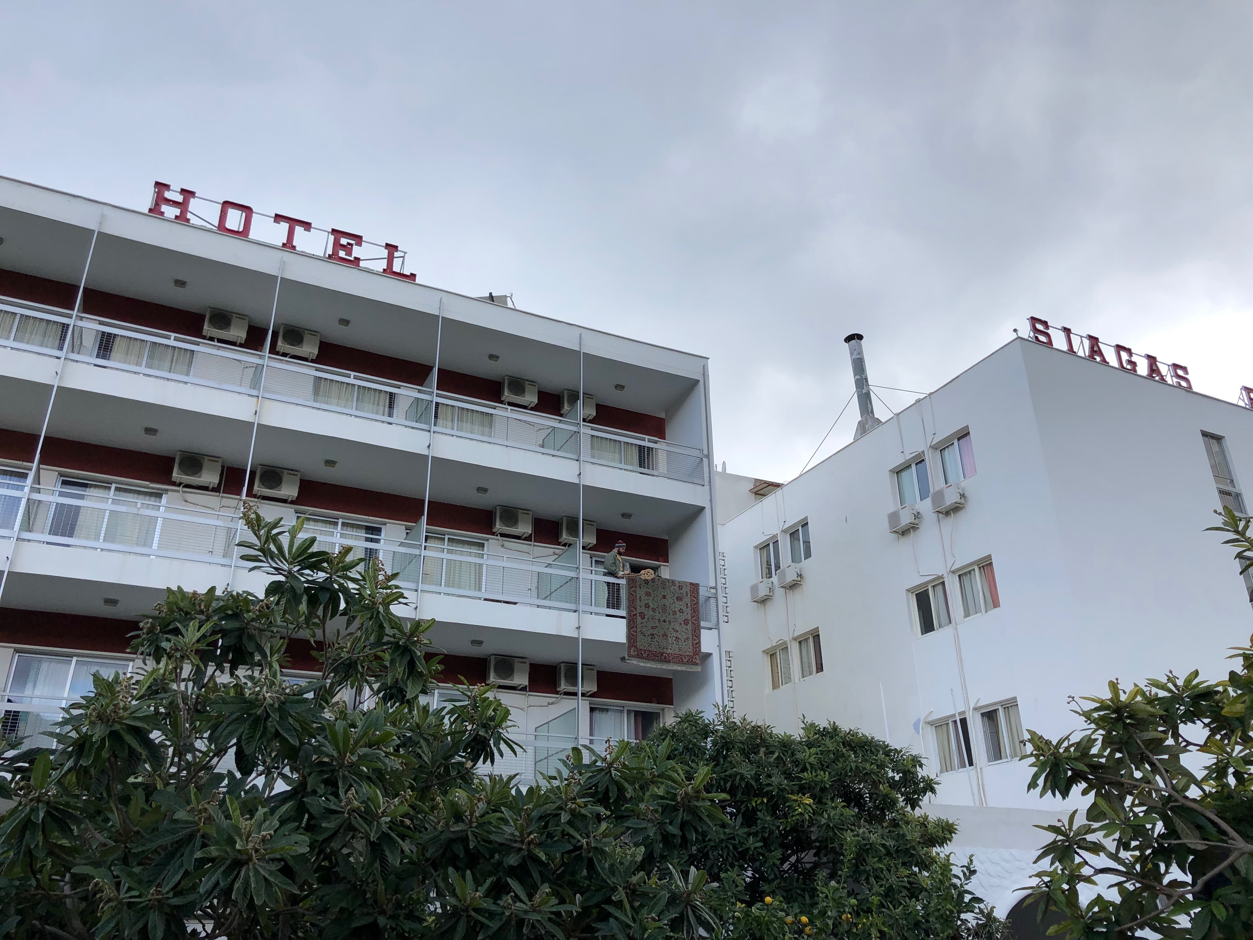 «Γράμμα στον Γιώργο Λάνθιμο» από την κίνηση «Δώσε Λίγη Αγάπη στον Ελληνικό Κινηματογράφο»-2