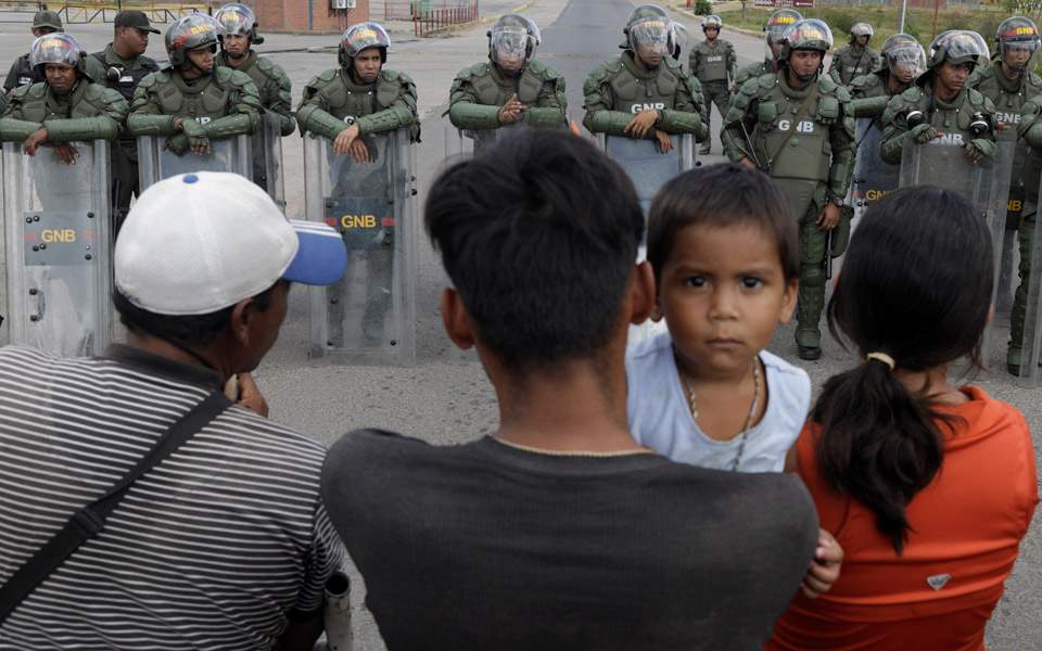 Βενεζουέλα: Η κυβέρνηση κλείνει τα σύνορα με την Κολομβία, στην περιοχή της Κουκουτά-3