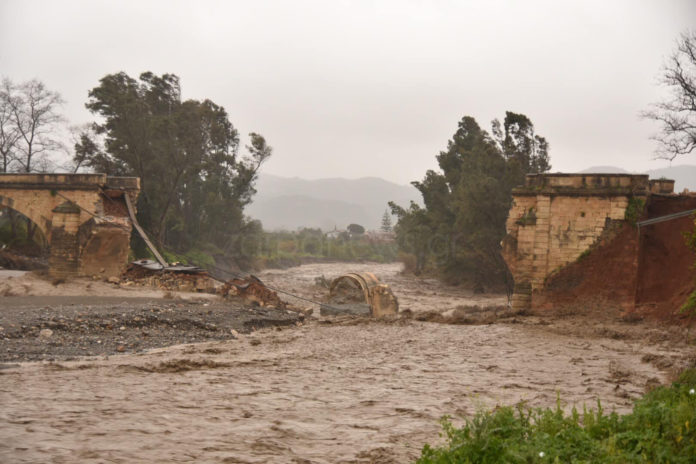 Καταστροφές στην Κρήτη από την κακοκαιρία: Κατέρρευσαν γέφυρες – εκκενώθηκε οικισμός (βίντεο-φωτογραφίες)-6