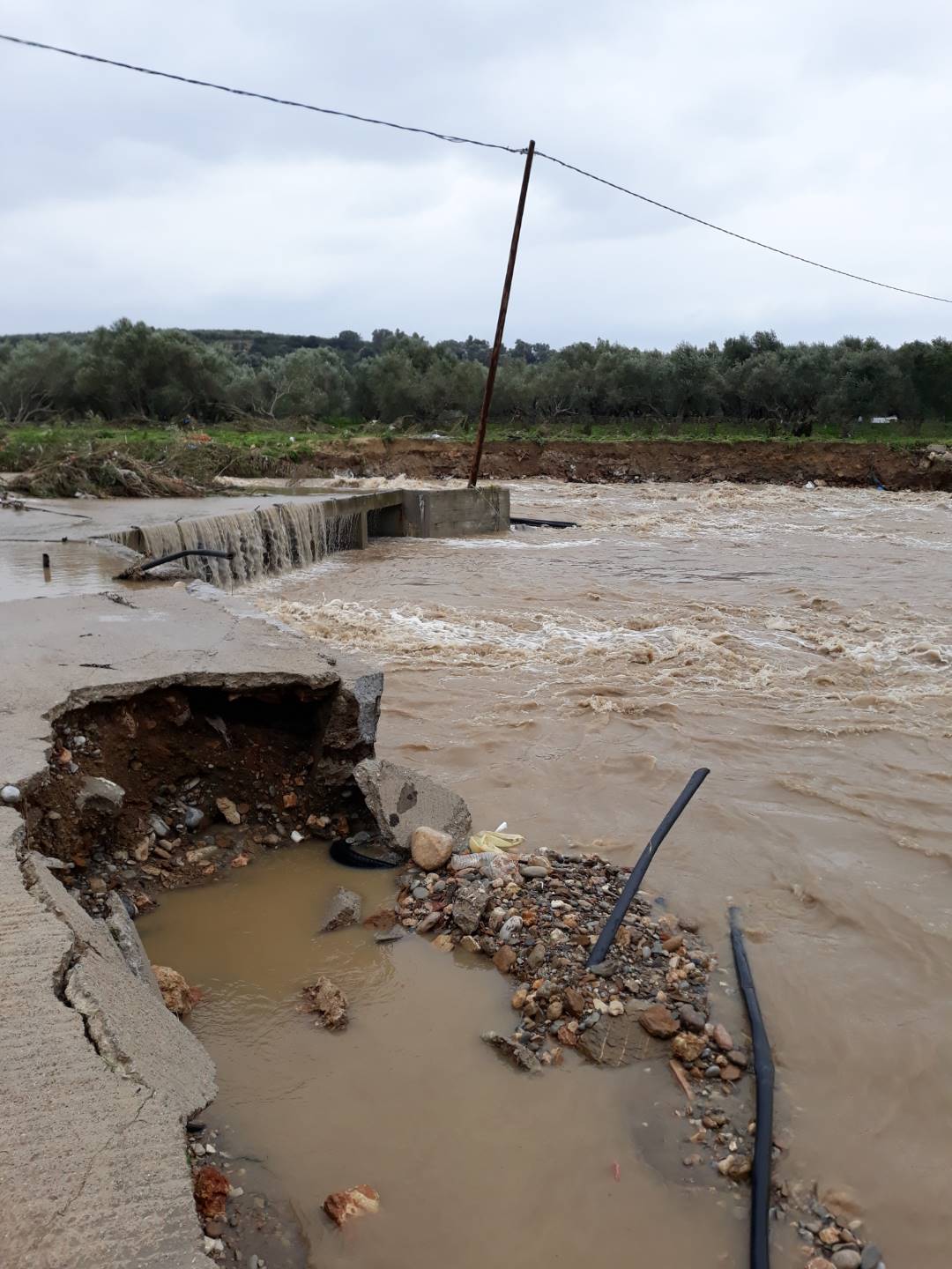 Η επόμενη μέρα μετά τις καταστροφές στο Ρέθυμνο (φωτογραφίες)-2