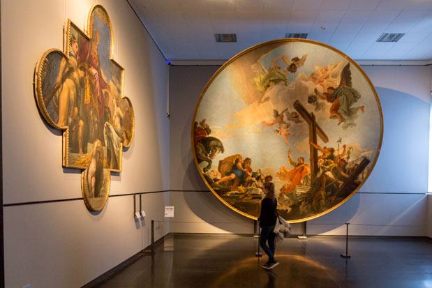 Η Βενετία βγάζει τη μάσκα-1