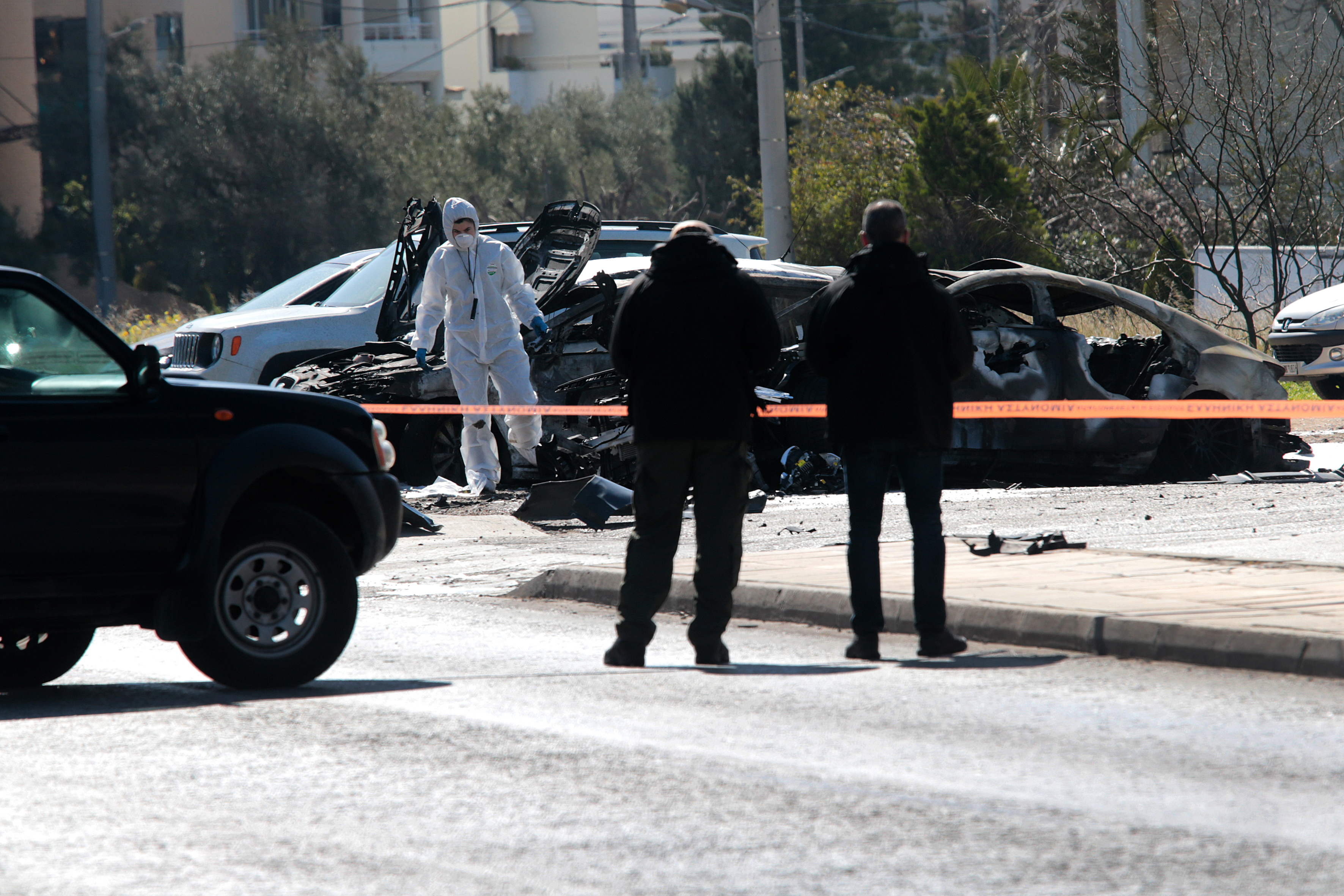 Εκρηξη στη Γλυφάδα: Το παρελθόν του 56χρονου στο «μικροσκόπιο» της ΕΛ.ΑΣ.-1