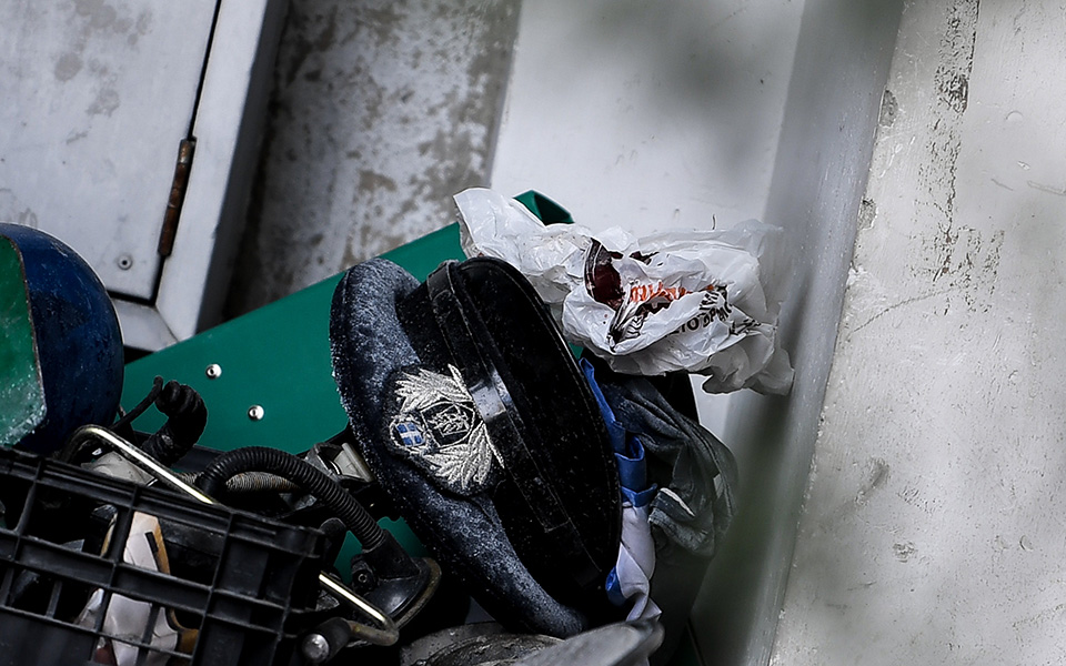 Μπαράζ επεισοδίων σε Αθήνα και Θεσσαλονίκη – Καταδρομική επίθεση με μολότοφ στο Αστυνομικό Τμήμα Ακροπόλεως-2