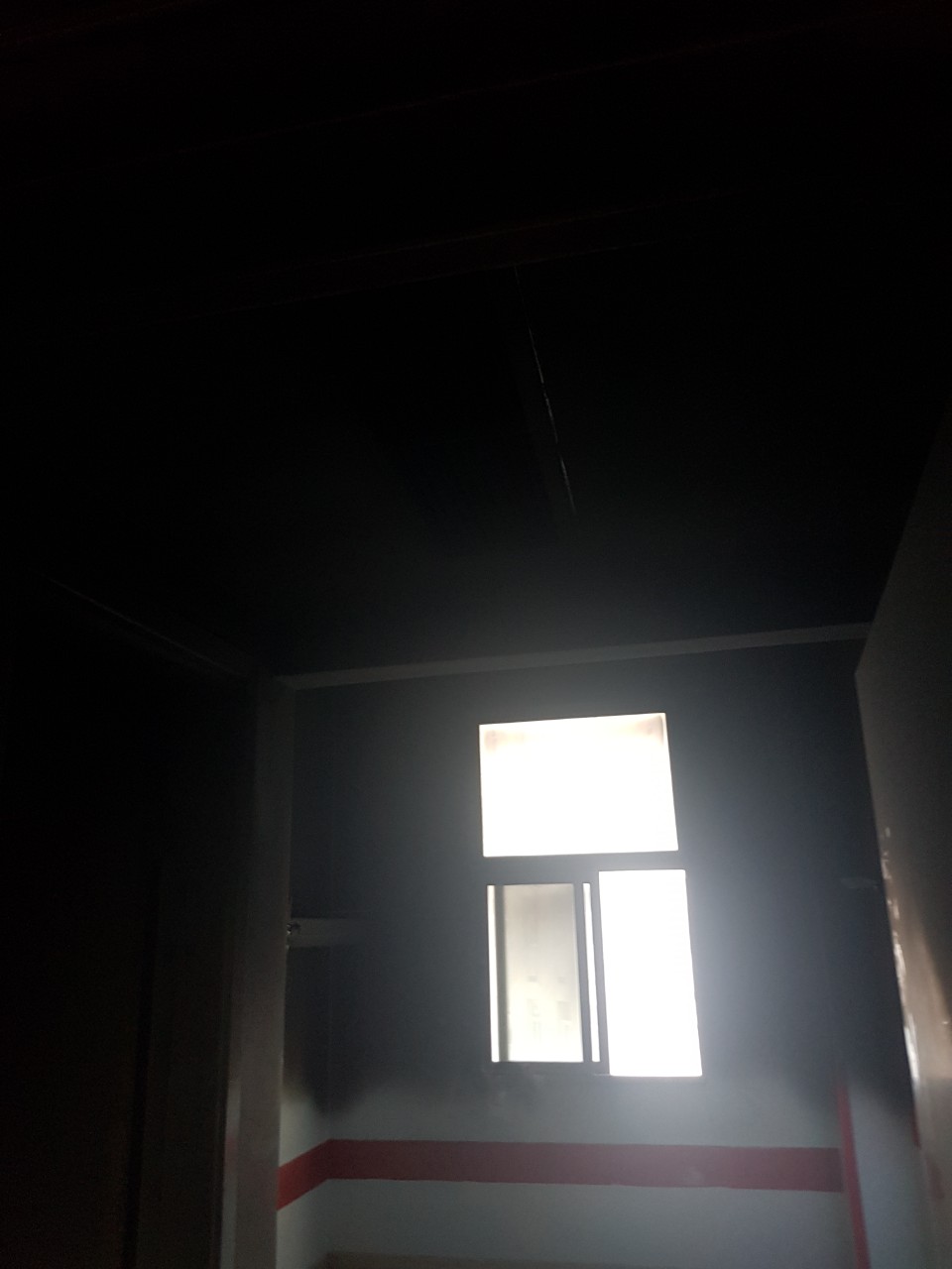 ΠΟΕΔΗΝ: Στη δημοσιότητα εικόνες από τον θάλαμο του ΚΑΤ όπου ασθενής κάηκε ζωντανός-1