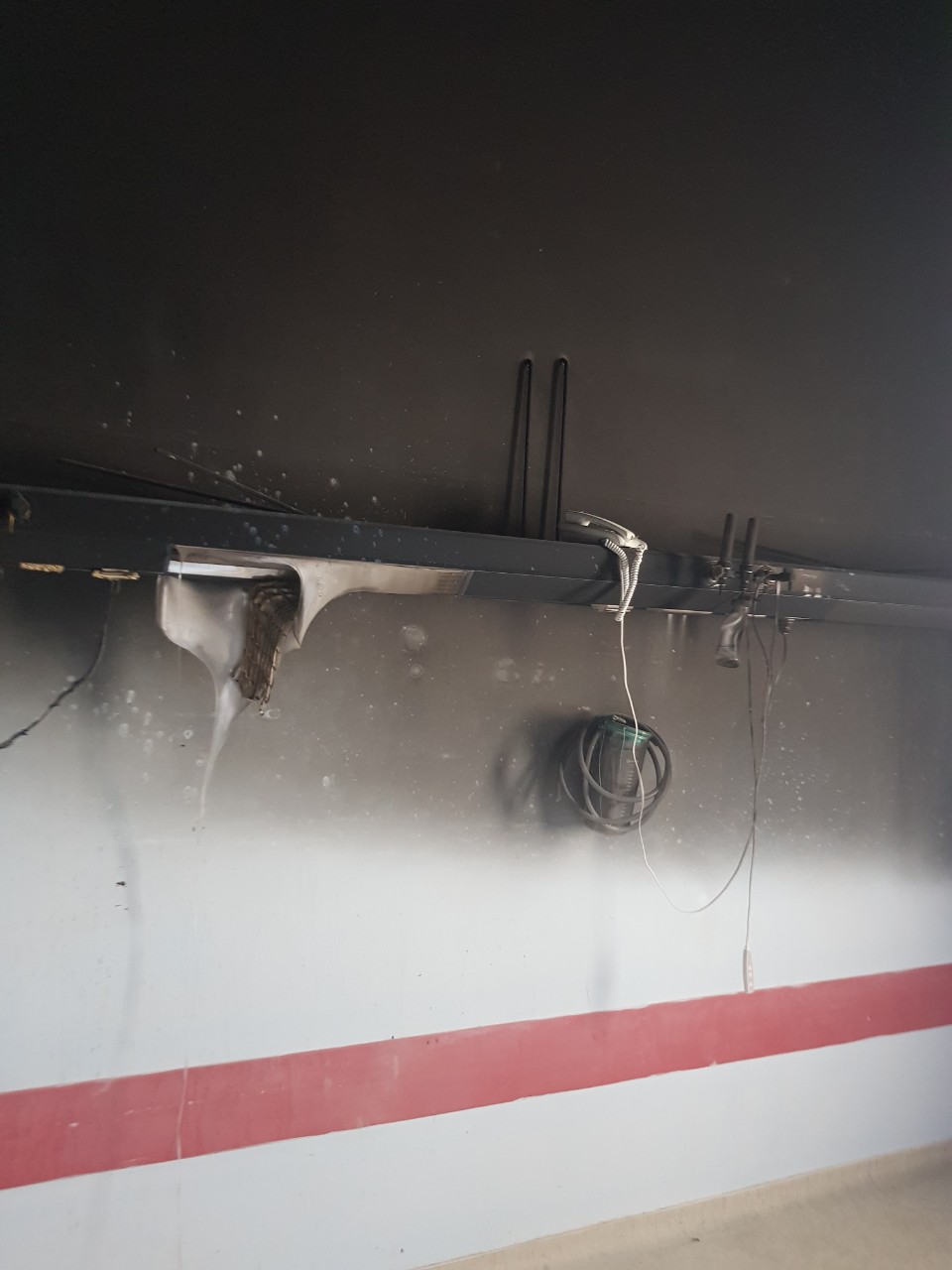 ΠΟΕΔΗΝ: Στη δημοσιότητα εικόνες από τον θάλαμο του ΚΑΤ όπου ασθενής κάηκε ζωντανός-2