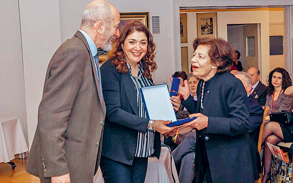 Οι Λάκωνες τίμησαν τον αείμνηστο Αγγελο Δεληβορριά για το συνολικό έργο του-1