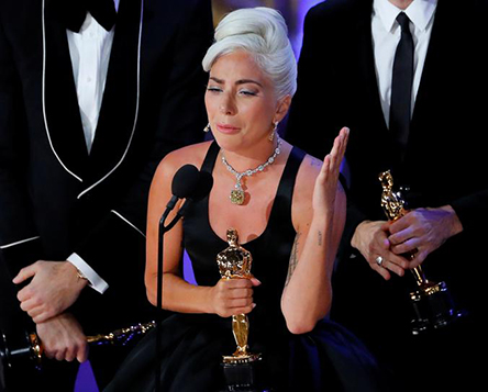 H ΤUDOR συγχαίρει τη Lady Gaga για το Όσκαρ-2