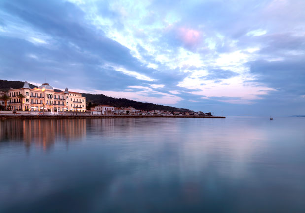 Επιχείρηση MICE *-2