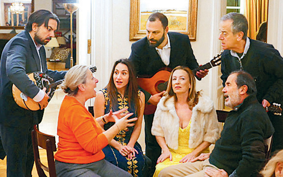 «Οταν λείπει η γάτα», η Θεατροπαρέα ανεβαίνει στη σκηνή-1