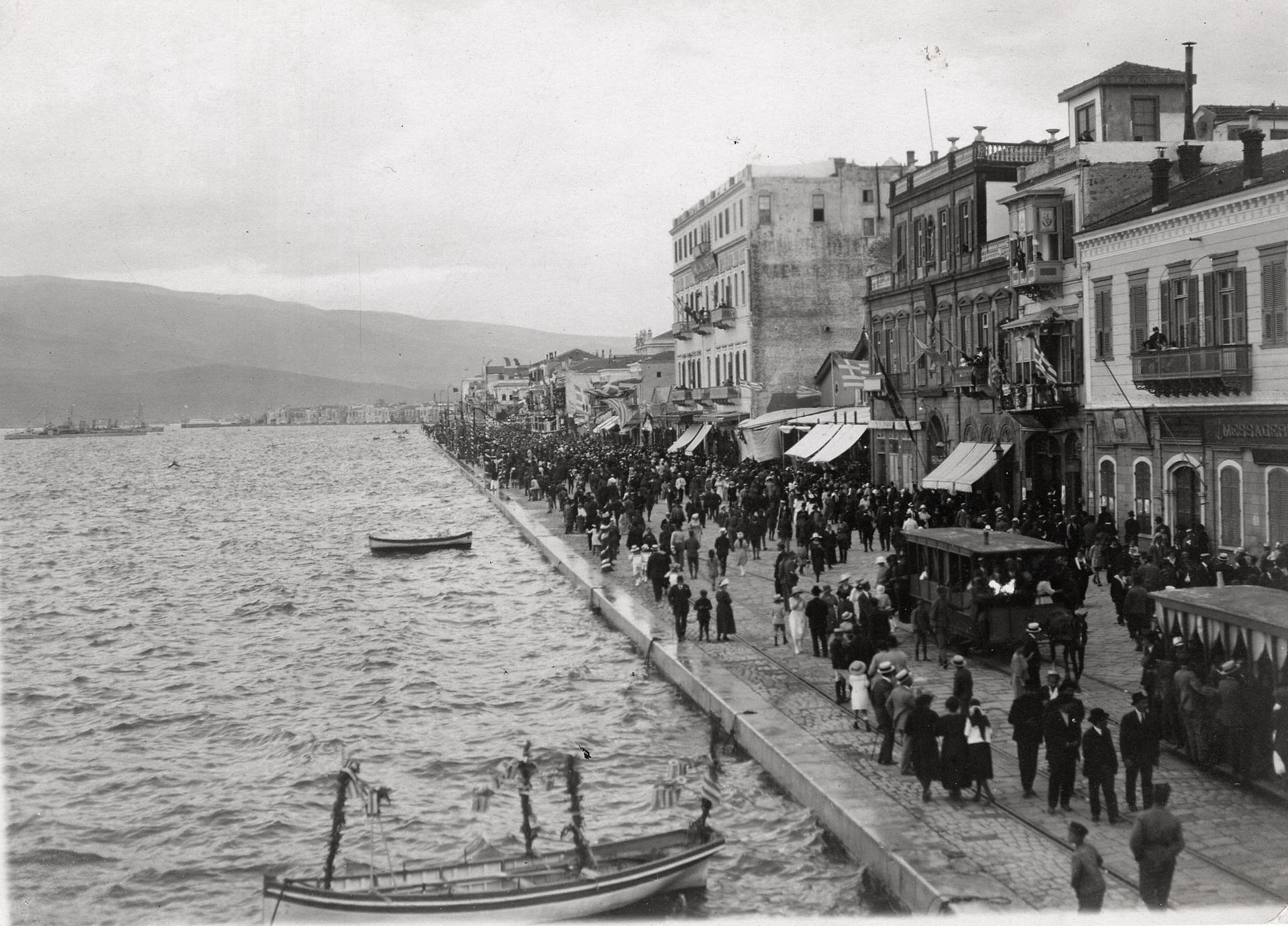 100 Χρόνια «Η Καθημερινή»: Ενας αιώνας με ένα κλικ – 1921: Ο βασιλιάς και ο πρωθυπουργός στη Σμύρνη-2