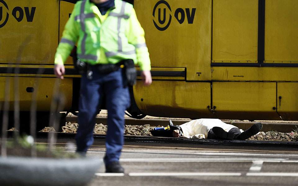 Συνελήφθη ο δράστης της επίθεσης στην Ουτρέχτη – Τρεις νεκροί και πέντε τραυματίες (φωτογραφίες)-2