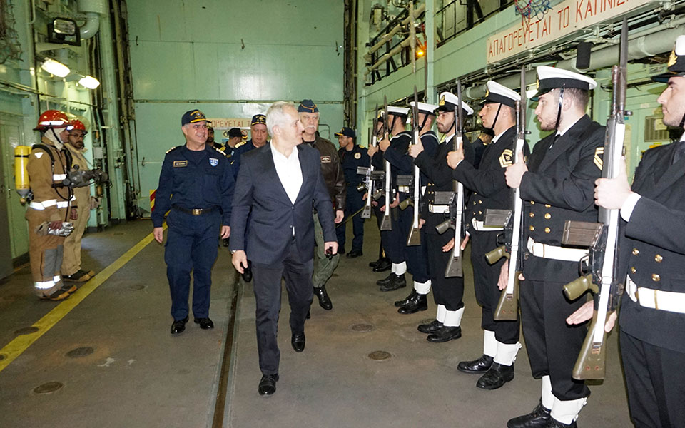 Παρουσία του Ευάγγελου Αποστολάκη η επιχειρησιακή εκπαίδευση του Πολεμικού Ναυτικού στον Σαρωνικό (φωτογραφίες)-4