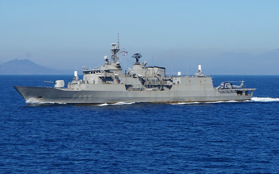 Παρουσία του Ευάγγελου Αποστολάκη η επιχειρησιακή εκπαίδευση του Πολεμικού Ναυτικού στον Σαρωνικό (φωτογραφίες)-1