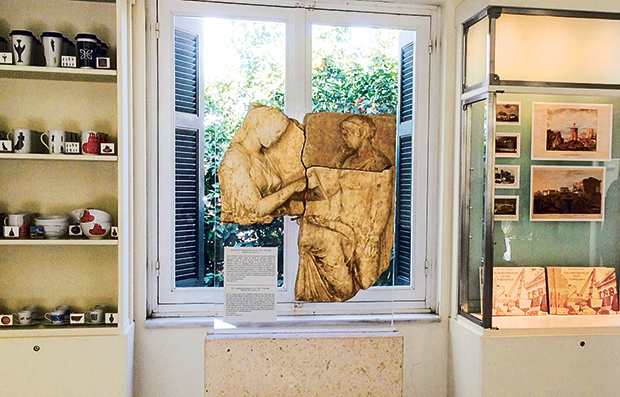 Προσπάθεια αναβάθμισης των πωλητηρίων στα μουσεία της χώρας-2