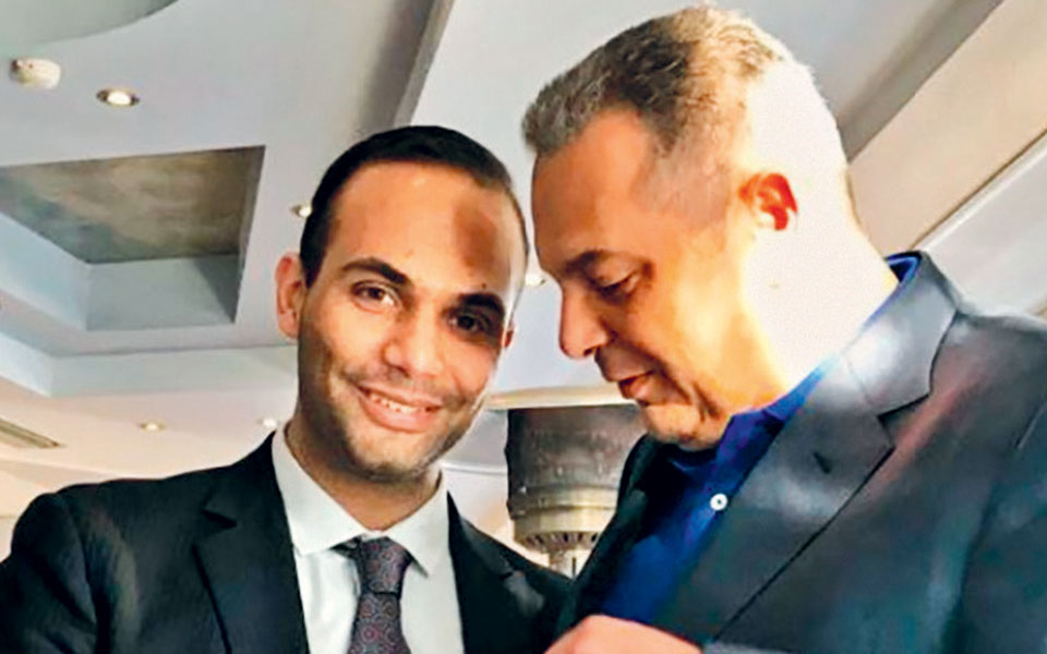 Τζορτζ Παπαδόπουλος: «Ο Τραμπ, τα μέιλ της Κλίντον και εγώ»-4