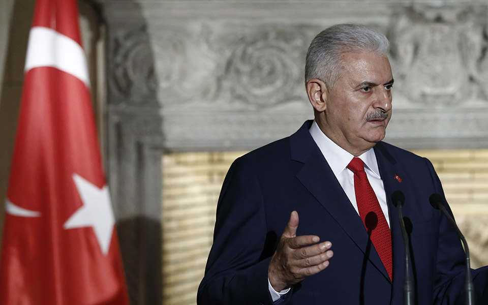 Τουρκία: Στις κάλπες εκατομμύρια πολίτες – Κρίσιμες εκλογές για τον Ερντογάν-3