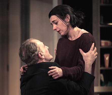 Ο «Φεγγίτης» του Βρετανού David Hare, στο Θέατρο ΚΟΛΟΣΣΑΙΟΝ-1