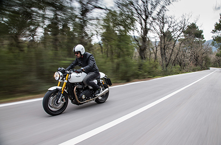 Απόδραση σε δύο τροχούς με την IWC-1