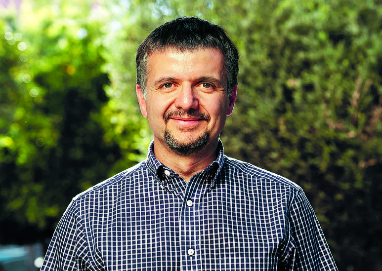 Bραβείο Φυσικής στον Ελληνα επιστήμονα και την ομάδα που φωτογράφισαν τη μαύρη τρύπα-1