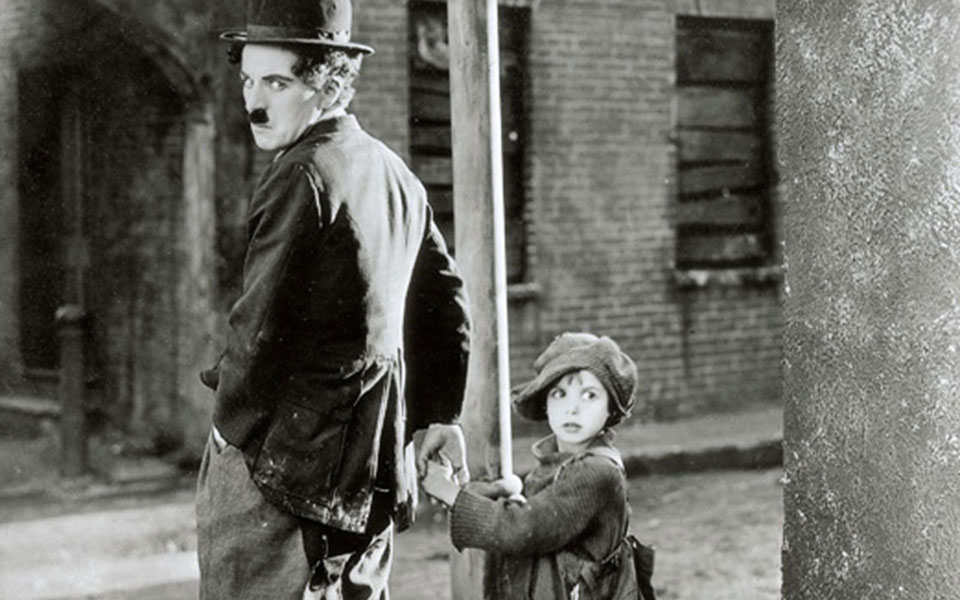 Τσάρλι Τσάπλιν: Το έργο, η ζωή και τα μηνύματα της θλιμμένης ματιάς του «Σαρλό»-4