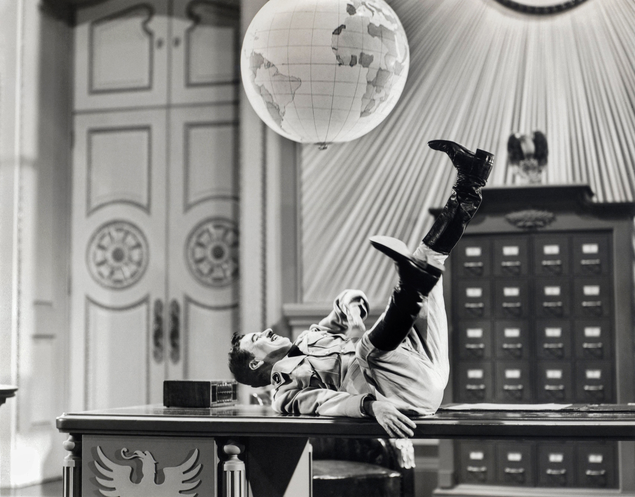 Τσάρλι Τσάπλιν: Το έργο, η ζωή και τα μηνύματα της θλιμμένης ματιάς του «Σαρλό»-6