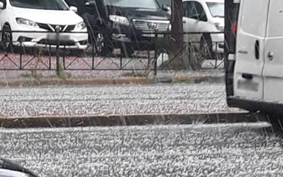 Σε κλοιό κακοκαιρίας η Αττική– Χαλάζι στο κέντρο της πρωτεύουσας (Βίντεο – Φωτογραφίες)-2