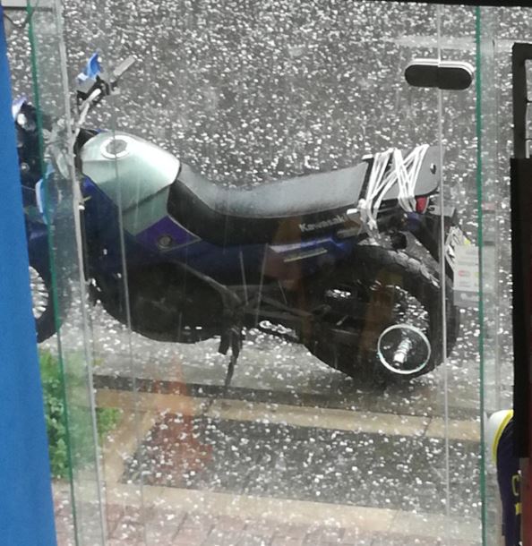 Σε κλοιό κακοκαιρίας η Αττική– Χαλάζι στο κέντρο της πρωτεύουσας (Βίντεο – Φωτογραφίες)-3