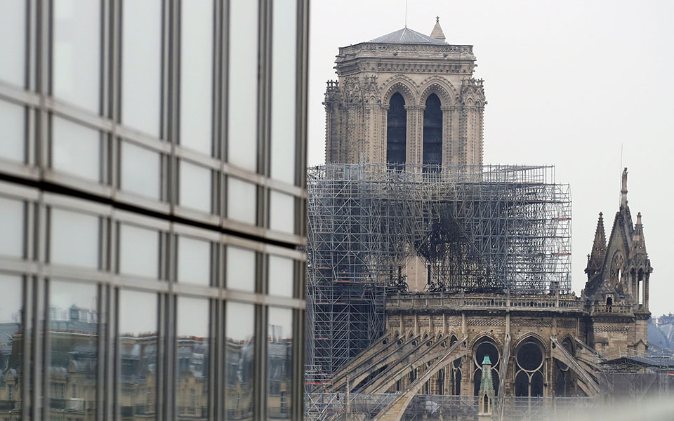 «Η καρδιά του Παρισιού… γκρεμίστηκε»-3