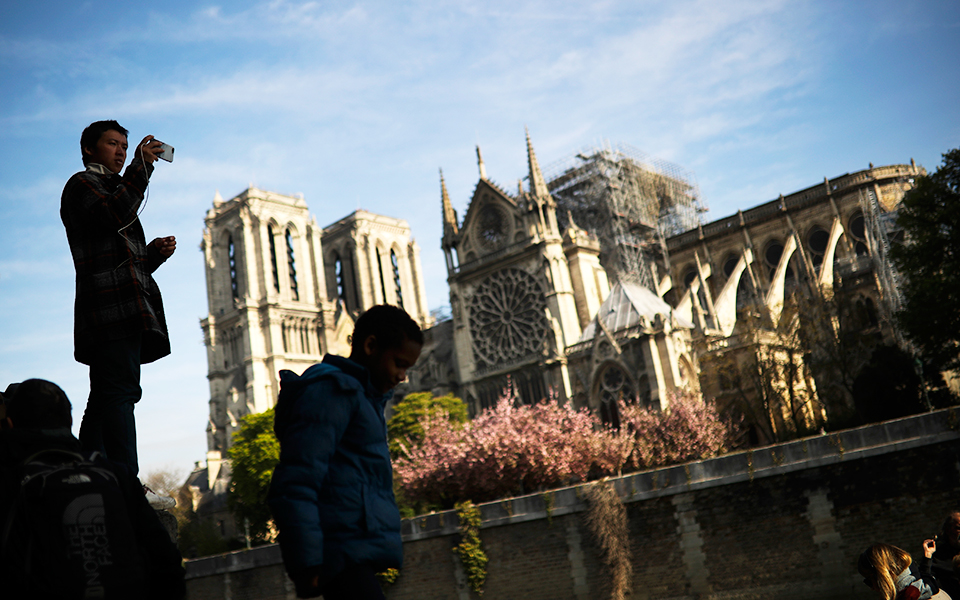 Τα «30 λεπτά» που έσωσαν τη Νοτρ Νταμ-1