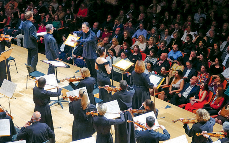 Ο Θεόδωρος Κουρεντζής μαγεύει για μία ακόμη φορά το κοινό της Αθήνας-1