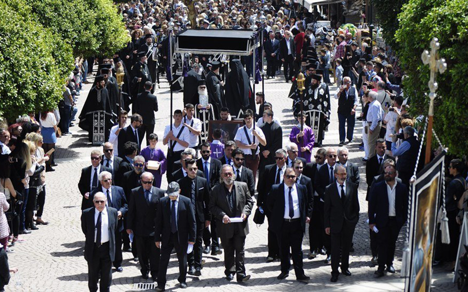 Κατάνυξη στους Επιταφίους ολόκληρης της χώρας-8