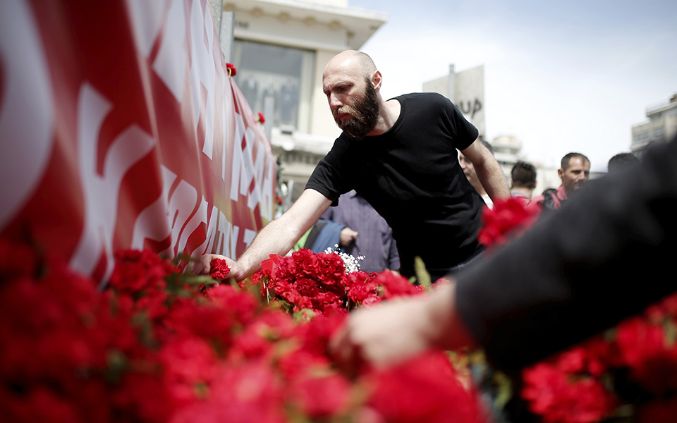 Θεσσαλονίκη: Με συγκεντρώσεις και πορείες τιμήθηκε η Εργατική Πρωτομαγιά (φωτογραφίες)-3