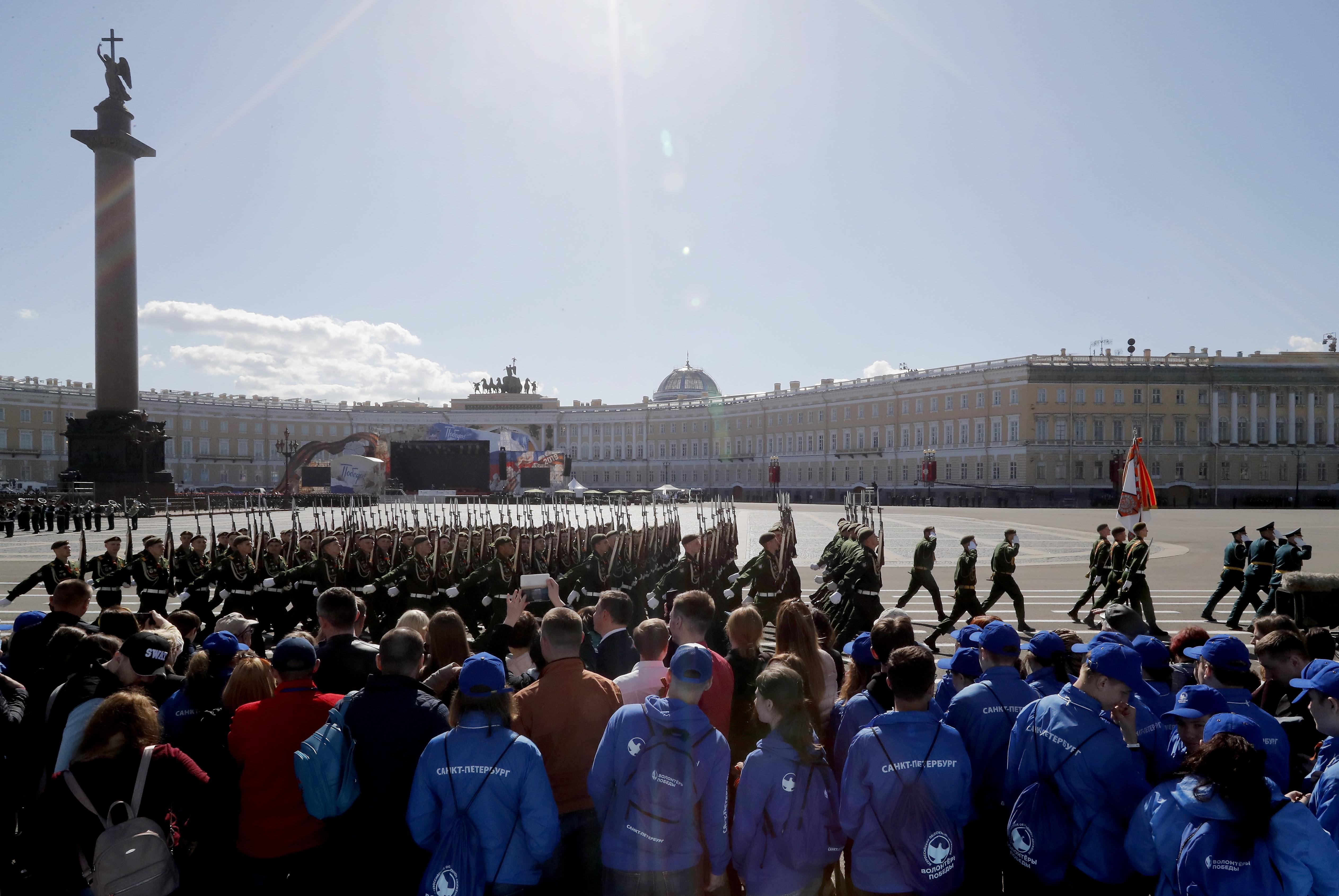 Ο Πούτιν εξήρε τη ρωσική ισχύ στη διάρκεια της στρατιωτικής παρέλασης (φωτογραφίες)-5