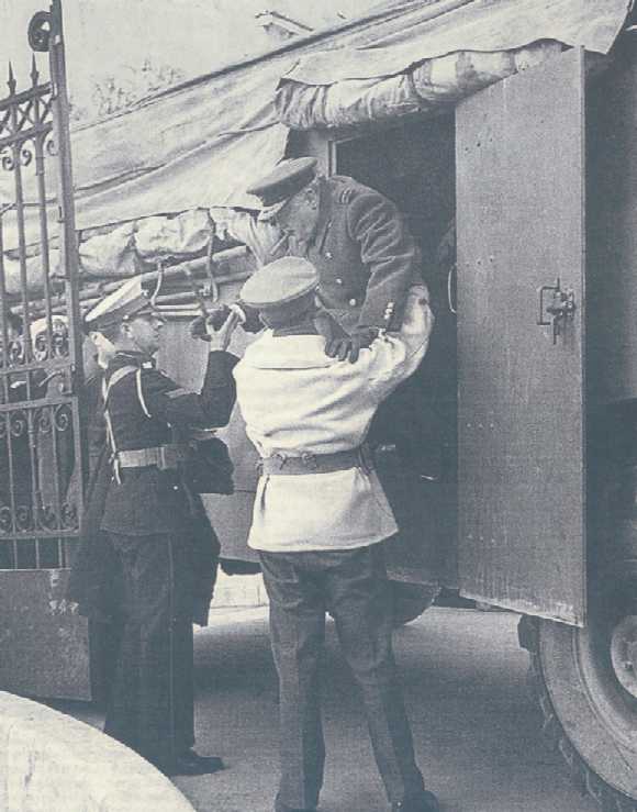 Τα φαντάσματα της πρόσφατης Ιστορίας-1