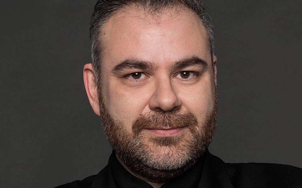 Δέκα υποψήφιοι με πλούσια βιογραφικά-9