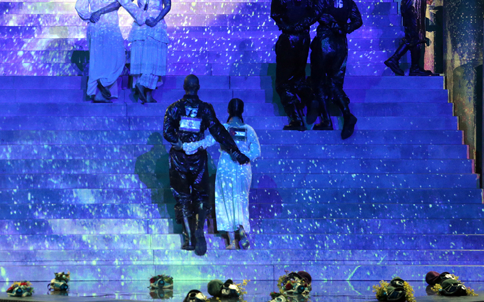 Madonna: Η αμφιλεγόμενη εμφάνιση και τα φάλτσα της «βασίλισσας» στη Eurovision-3