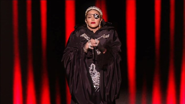 Madonna: Η αμφιλεγόμενη εμφάνιση και τα φάλτσα της «βασίλισσας» στη Eurovision-1