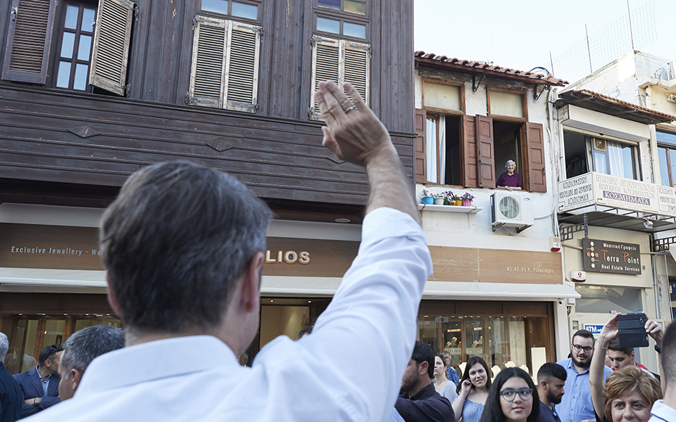 Στα ύψη το πολιτικό θερμόμετρο μία εβδομάδα πριν την κάλπη-1