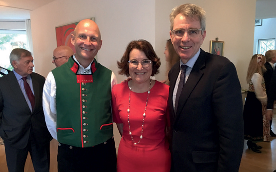 Εορτάζοντας την εθνική επέτειο της Νορβηγίας στην Αθήνα-1