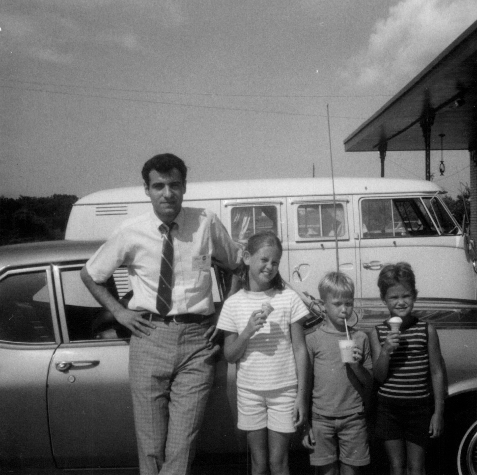 Διονύσης Σιμόπουλος στην «Κ»: Από την Πάτρα στην Αμερική με 250 δολάρια στην τσέπη…-2