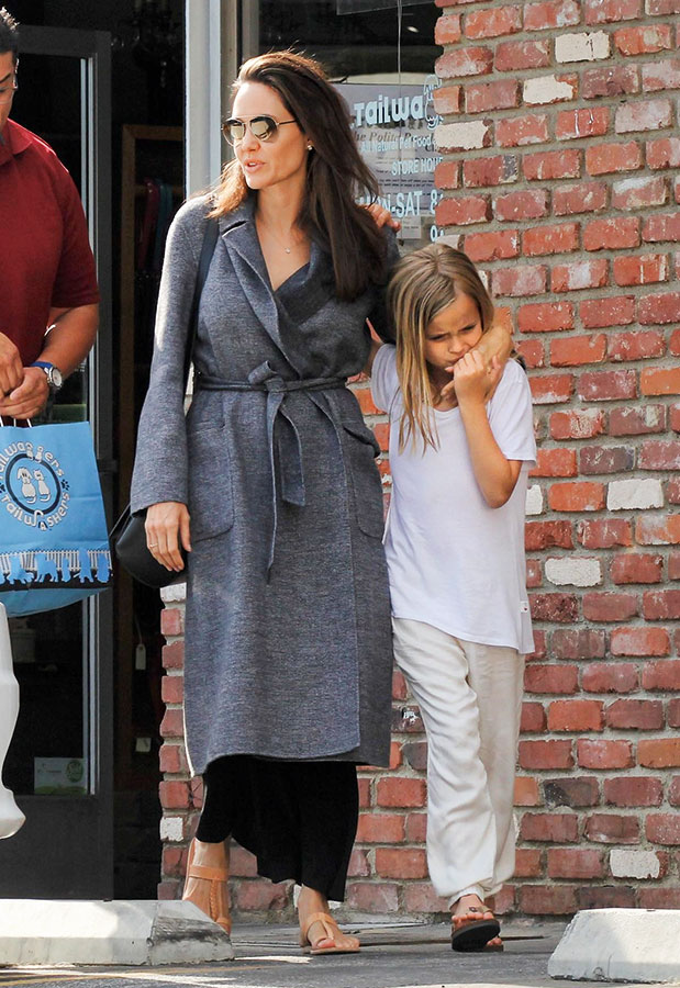 Σανδάλι από τον τόπο σου-2