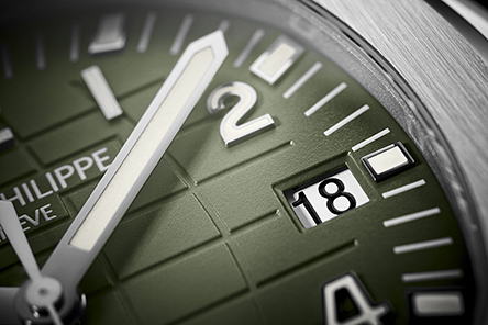 PATEK PHILIPPE Aquanaut “Jumbo” 5168G-010 Khaki Green-3