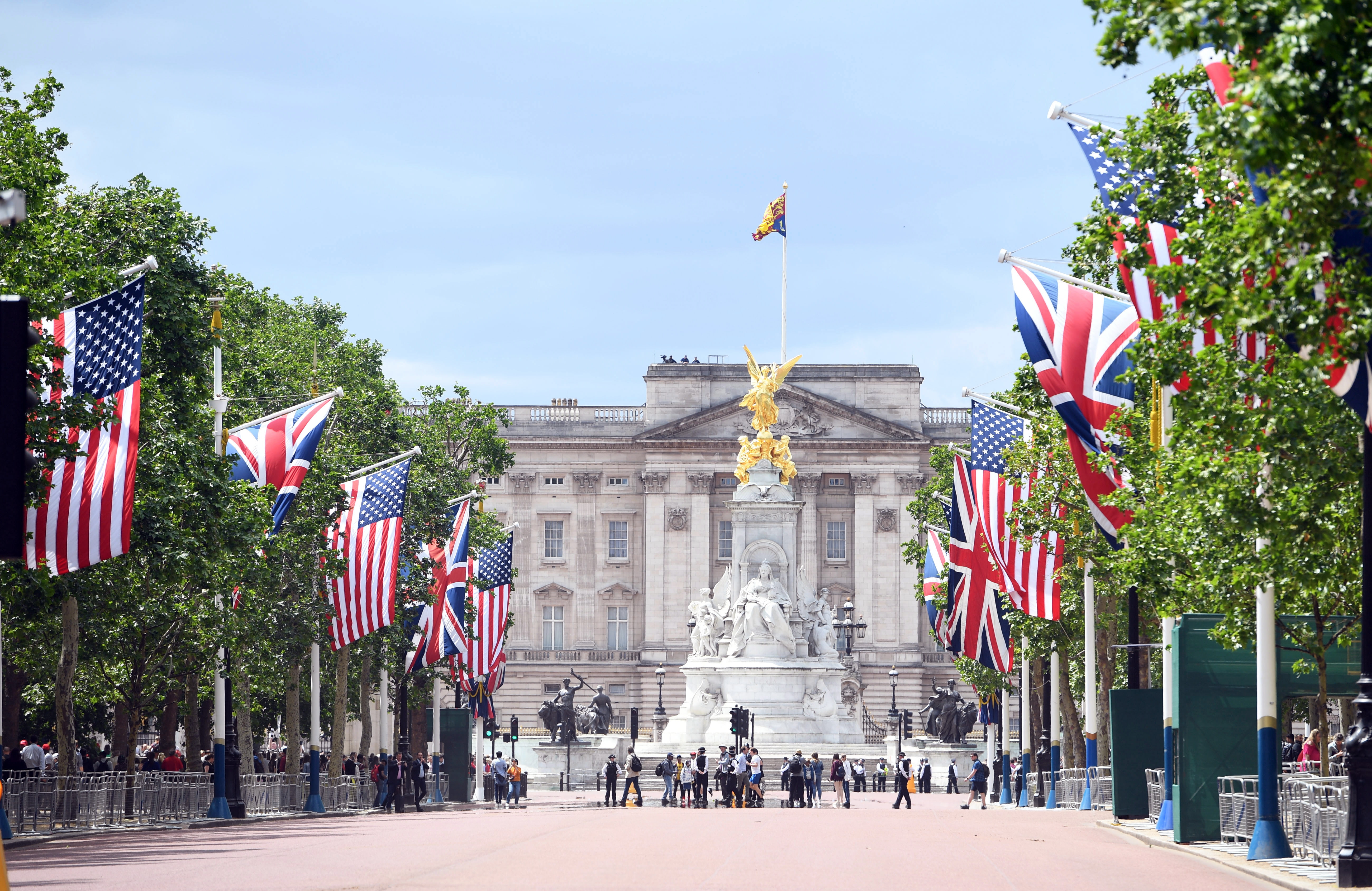 Ο Κόρμπιν ενθαρρύνει τη συμμετοχή στην αυριανή διαδήλωση κατά του Τραμπ-2