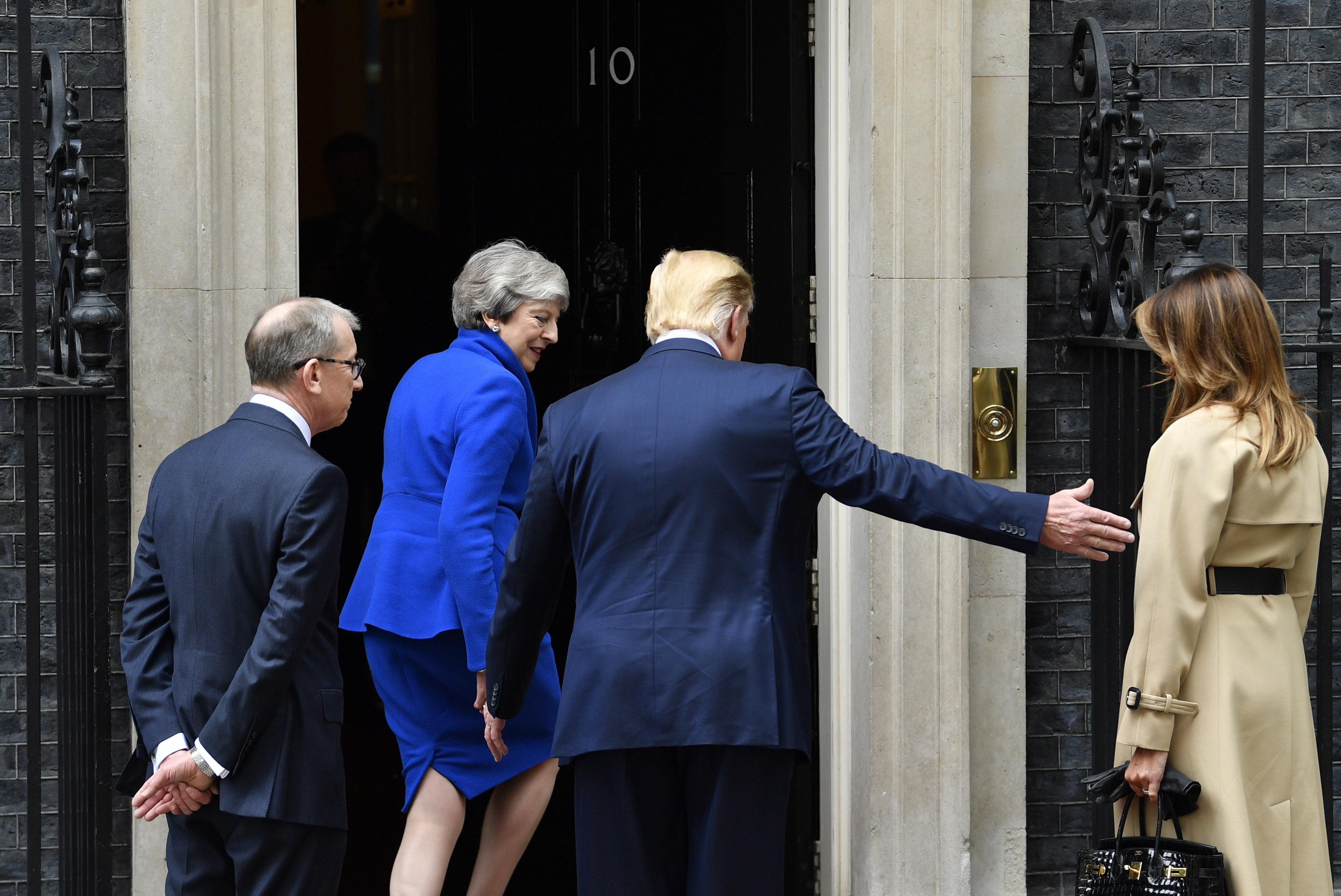 Συνάντηση Τραμπ – Μέι: Εμφαση στη σημασία της εμπορικής συμφωνίας ΗΠΑ – Βρετανίας-4