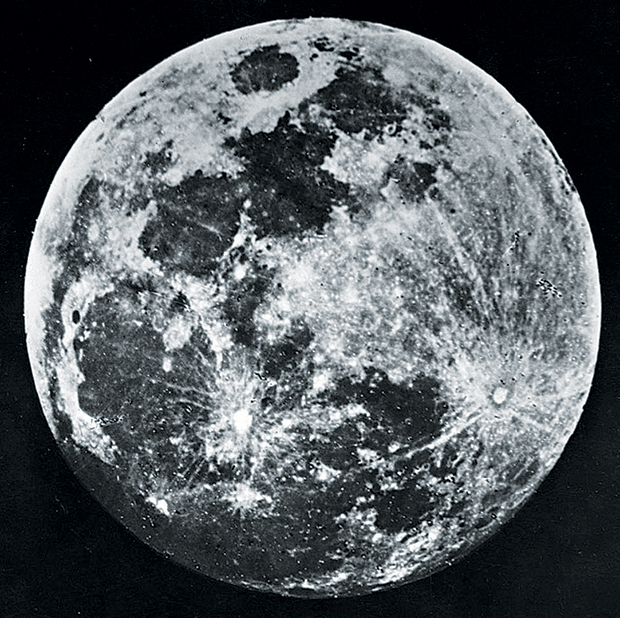 Η Σελήνη σε ρόλο… μοντέλου-1